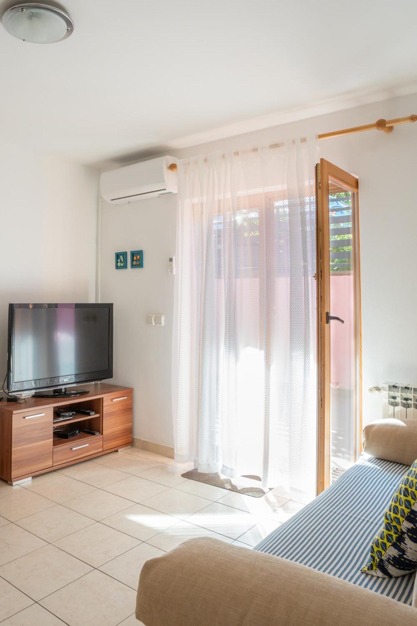 Sunny Apartment Valbandon Fažana Esterno foto
