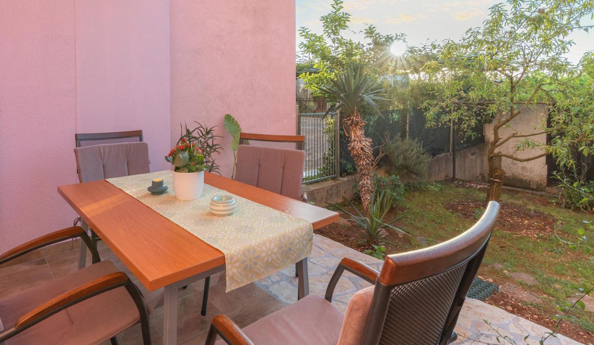 Sunny Apartment Valbandon Fažana Esterno foto